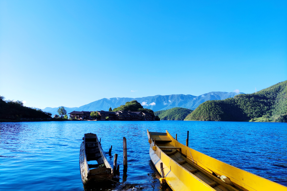 《最美泸沽湖》2 冷玥 爨玉公司.jpg